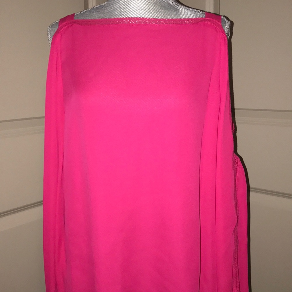 Elie Tahari cold shoulder blouse